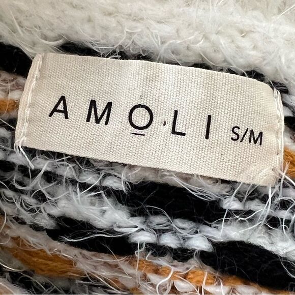 Amoli Fuzzy Diamond Pattern Graphic Print Sweater -- S/M - Picture 13 of 15